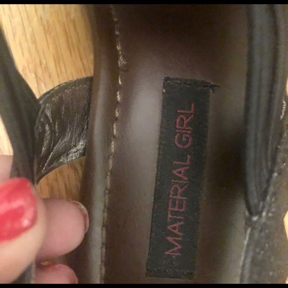 Sandals - Picture 3 of 4